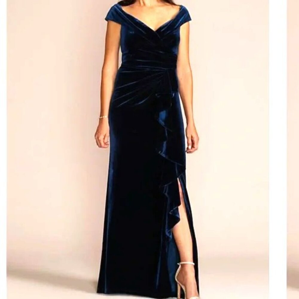 Oleg Cassini Blue Velvet Full Length Gown Dress Sz 16W Special Occasion NWT